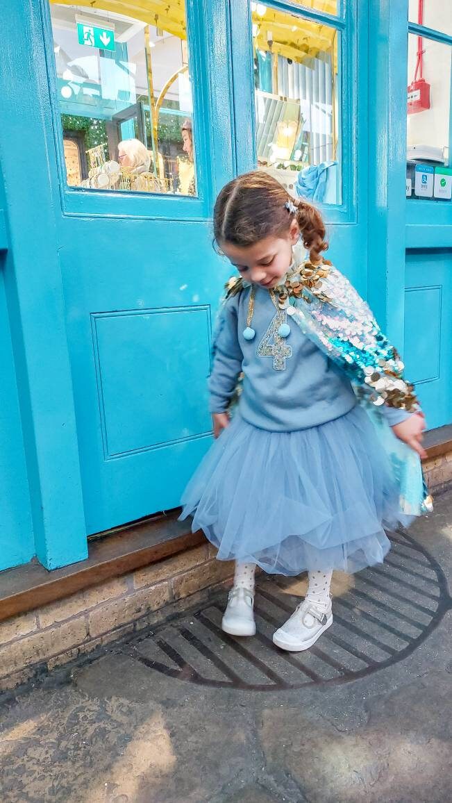 Festival Cape, Princess Cape, Costume Cape, Sequin Cape, Sparkly Cape, Fancy Dress Cape, Girls Costume, Girls Dress Up, Party Cape, Pink