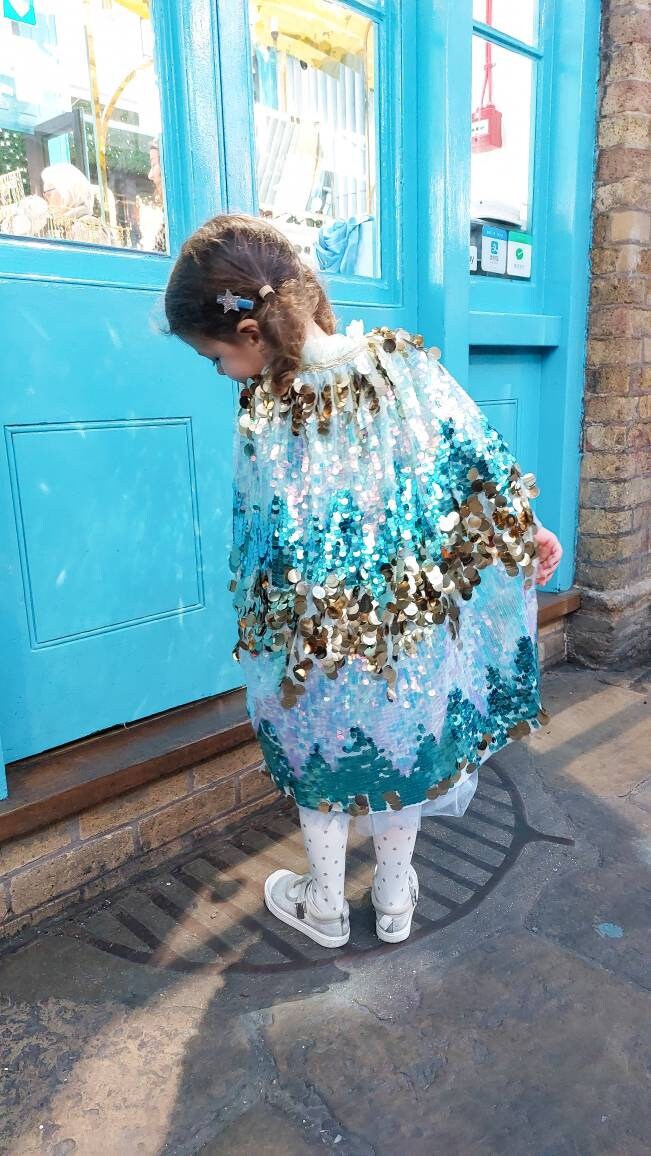 Festival Cape, Princess Cape, Costume Cape, Sequin Cape, Sparkly Cape, Fancy Dress Cape, Girls Costume, Girls Dress Up, Party Cape, Pink