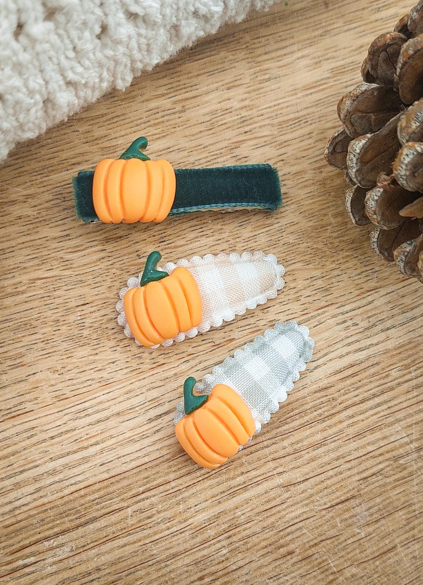 Pumpkin Hair Clips, Pumpkin Bows, Halloween Hair Clips, Baby Bows, Baby Hair Clips, Fall Girls Bows, Halloween Bows, Toddler Hair Clips