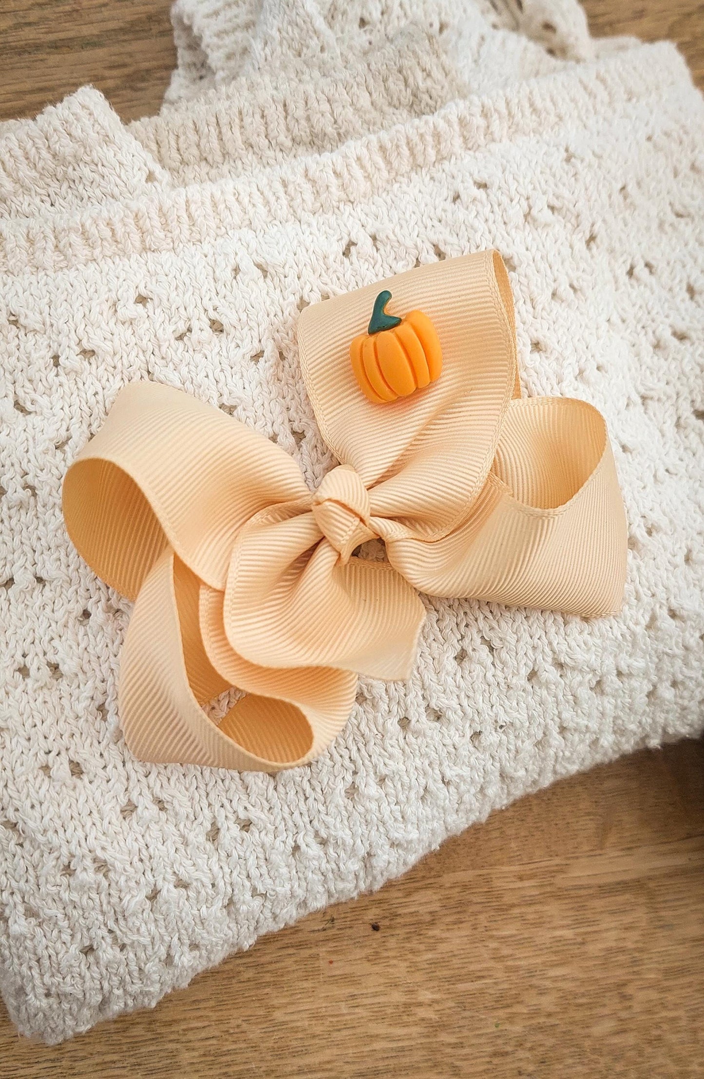 Pumpkin Hair Clips, Pumpkin Bows, Halloween Hair Clips, Baby Bows, Baby Hair Clips, Fall Girls Bows, Halloween Bows, Toddler Hair Clips