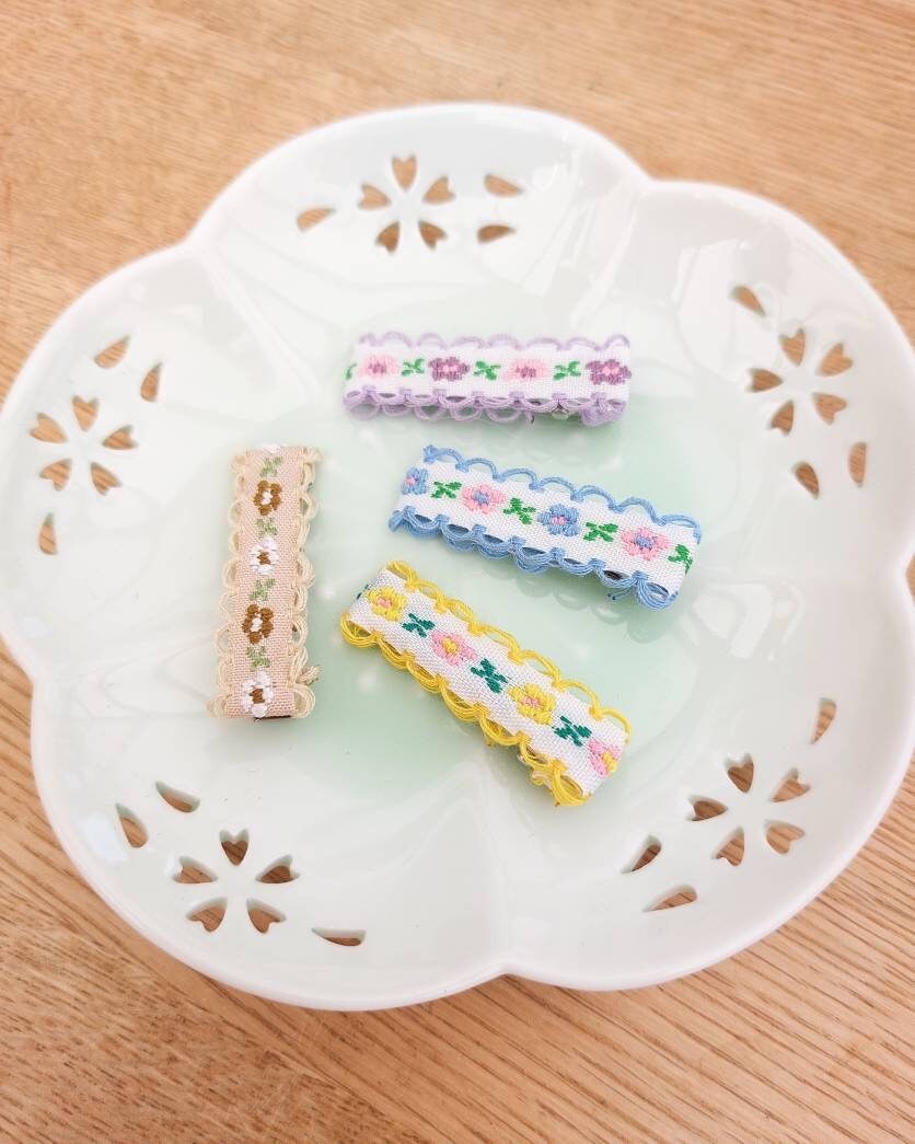 Embroidered hair clips, Baby Hair Clips, Fringe Clips, Toddler Hair Clips, Hair Clip Set, Embroidered Ribbon, Vintage Hair Clips, Barrettes