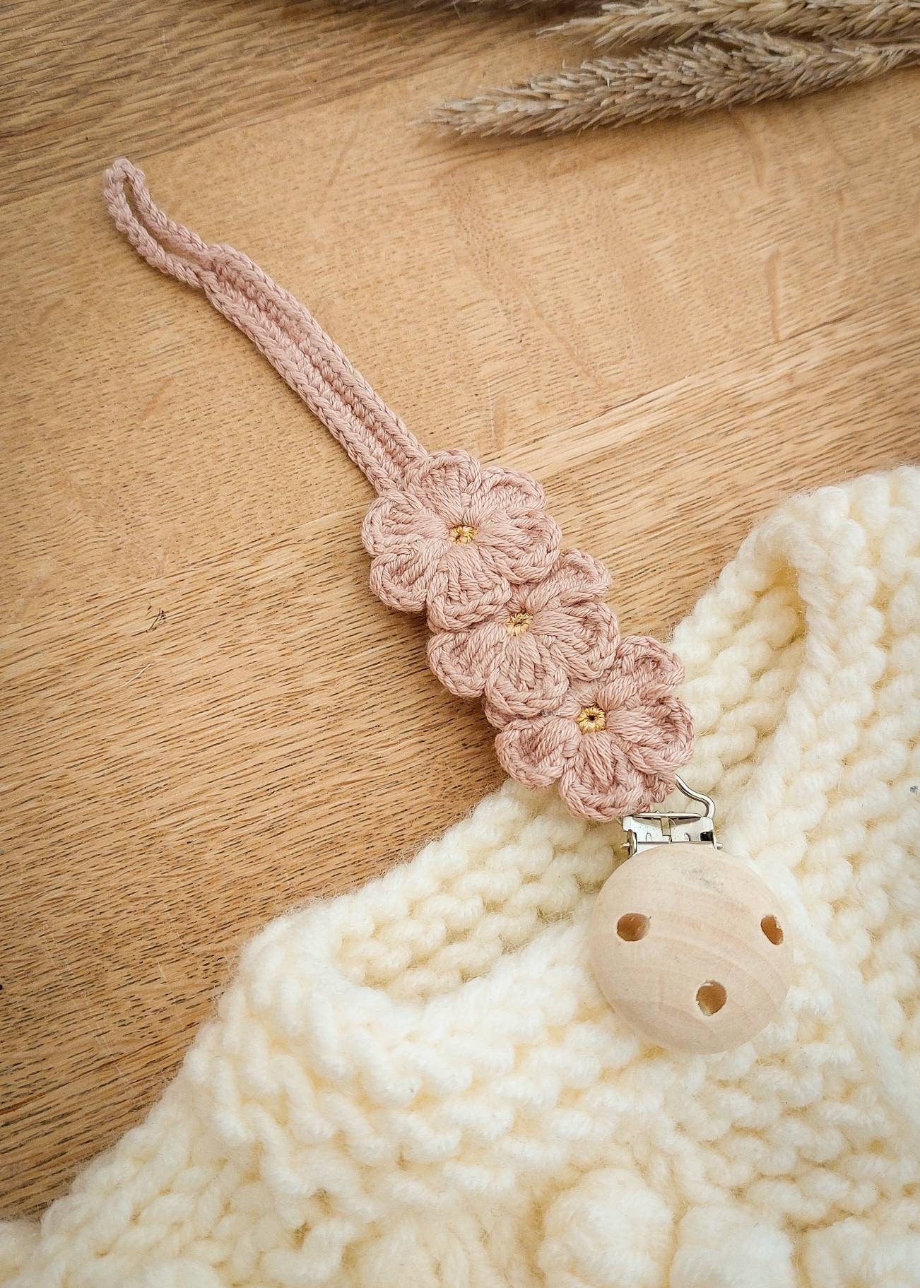 Dummy Clip, Pacifier Clip, Boho Dummy Clip, Neutral Dummy Clip, Pretty Dummy Clip, Dummy Chain, Dummy Holder, Occassion Dummy Clip, Flowers