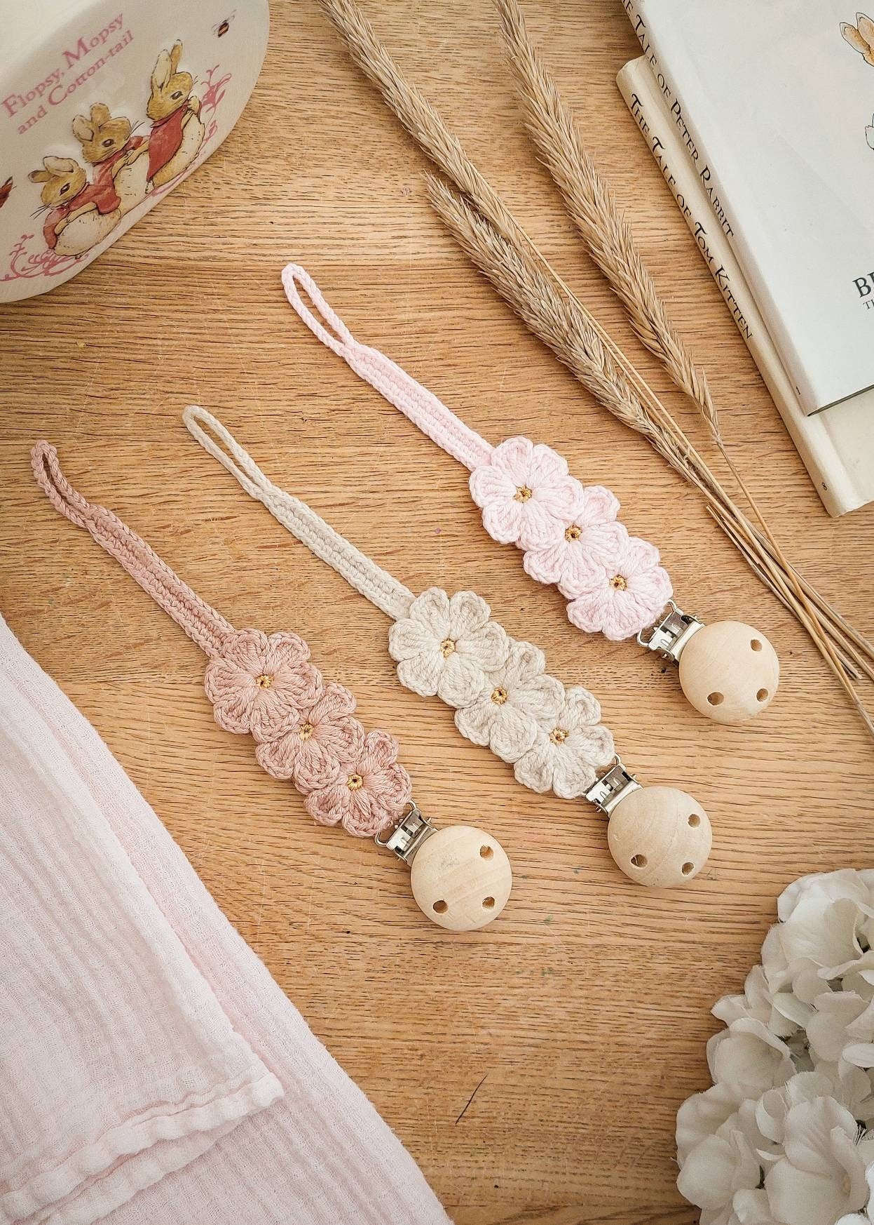 Dummy Clip, Pacifier Clip, Boho Dummy Clip, Neutral Dummy Clip, Pretty Dummy Clip, Dummy Chain, Dummy Holder, Occassion Dummy Clip, Flowers