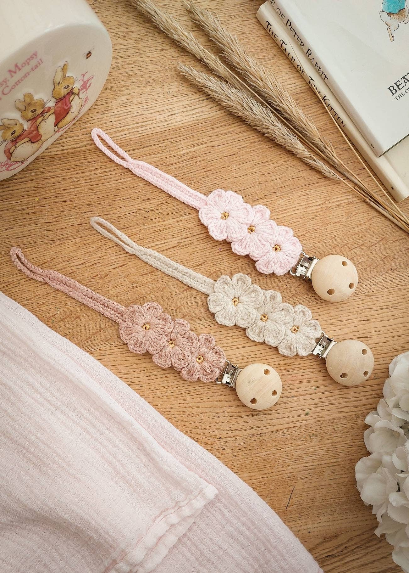 Dummy Clip, Pacifier Clip, Boho Dummy Clip, Neutral Dummy Clip, Pretty Dummy Clip, Dummy Chain, Dummy Holder, Occassion Dummy Clip, Flowers