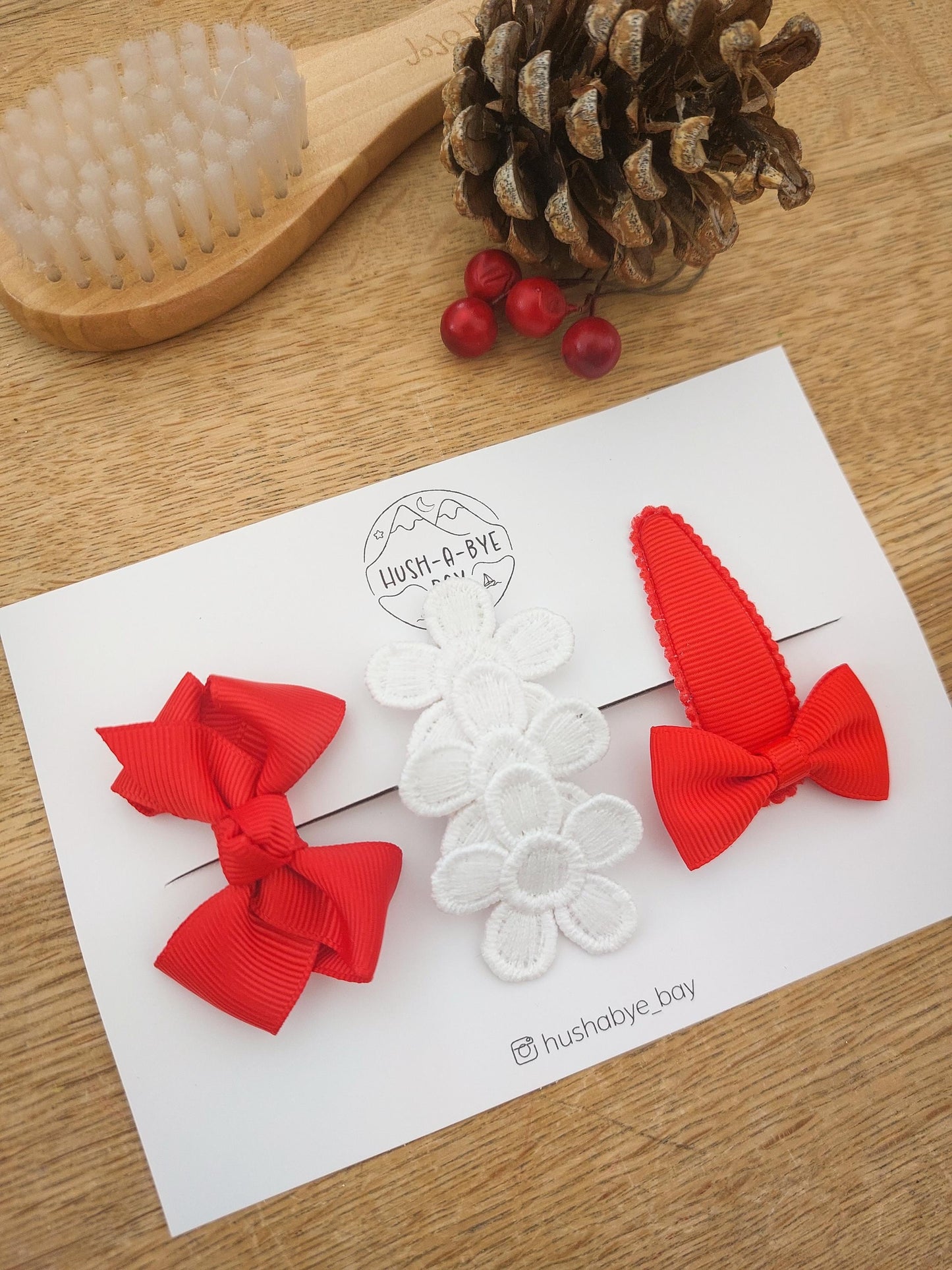 Christmas Hair Bows, Festive Hair Clips, Red Bows, Christmas Hair Accessories, Toddler Bows, Baby Hair Clip, Stocking Fillers, Girls Bows