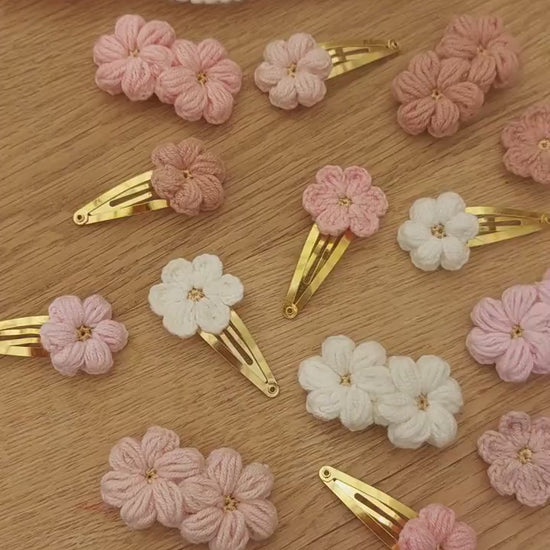 Flower Hair Clips, Crochet Hair Clips, Knitted Hair Clips, Girls Snap Clips, Toddler Hair Clips, Baby Hair Clips, Baby Snap Clips, Barrettes