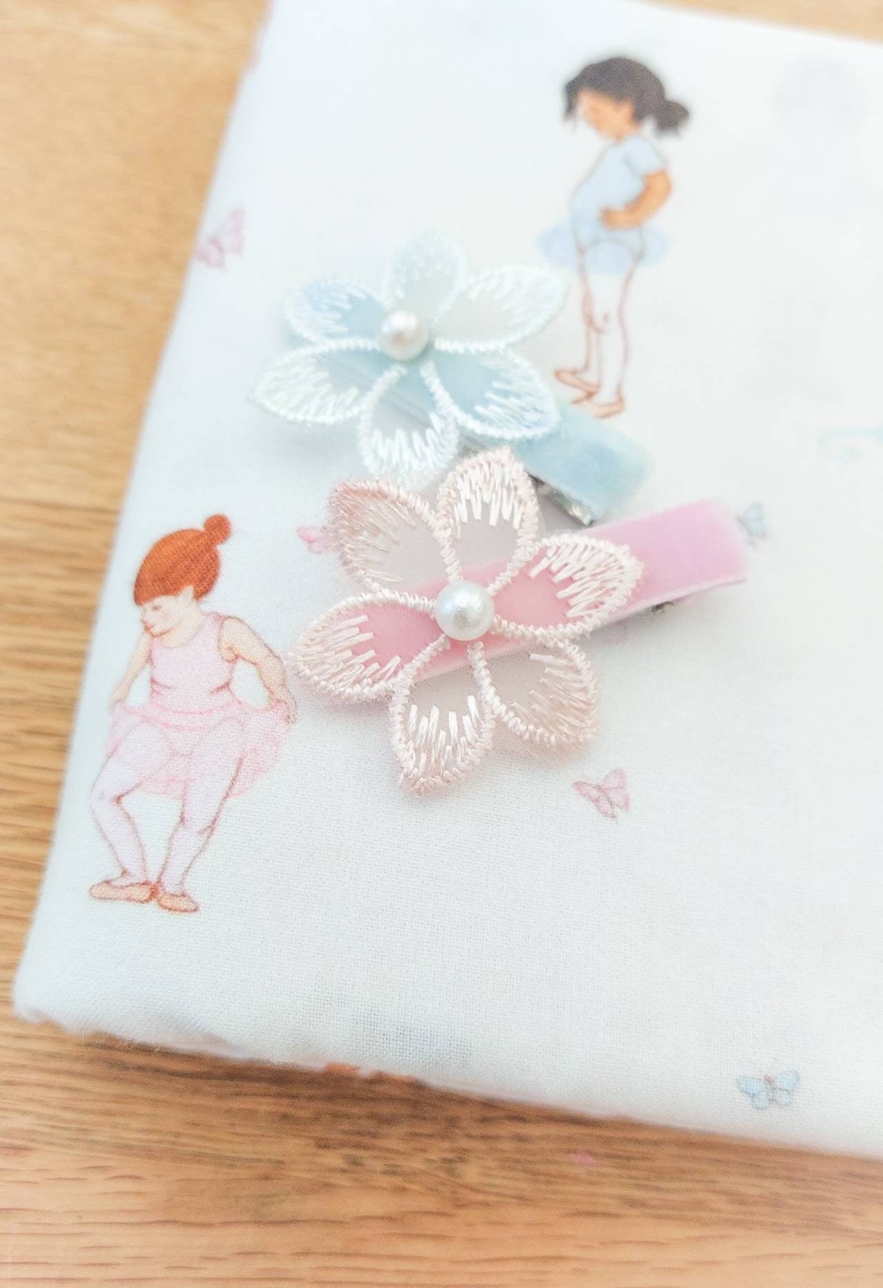 Flower Hair Clips, Tulle Flower Hair Clip, Girls Hair Clips, Toddler Hair Clips, Flower and Pearl Hair Clips, Baby Hair Clips, Baby Barrette